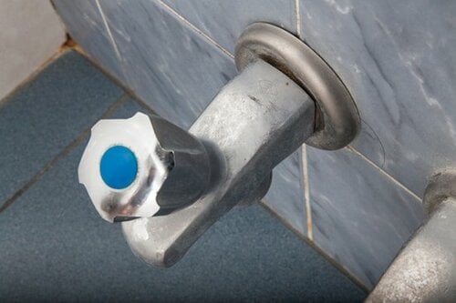 蛇口の水垢には専用の水垢落としを イメージ