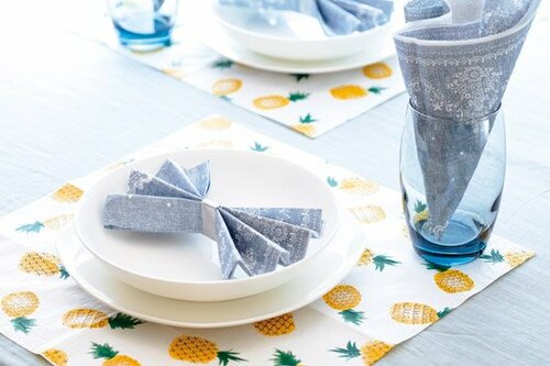 便利なハーフサイズにパイナップル柄が登場