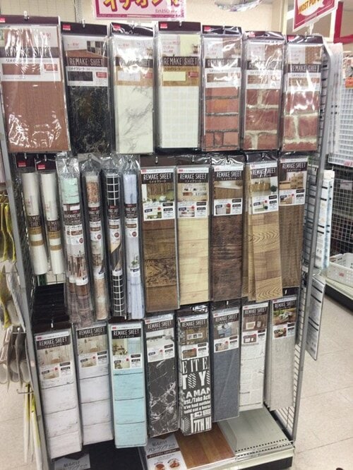 シートたったの10本ほどで、キッチンがタイル張りに変身!