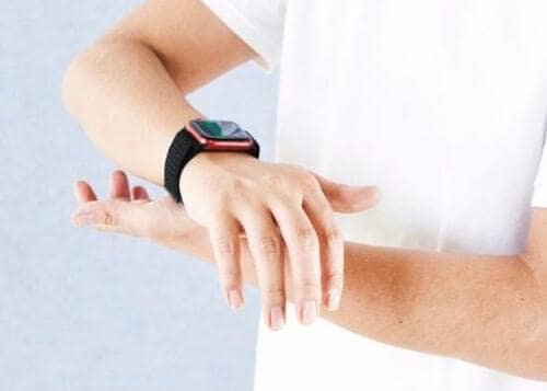 ウォッチで体脂肪率や摂取カロリーを計測 イメージ