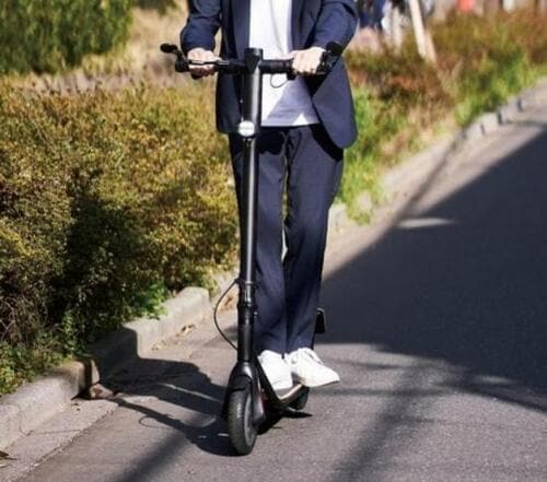 【4万電動キックボード】 FUGU INNOVATIONS JAPAN「FG-EKR01-BK」 イメージ