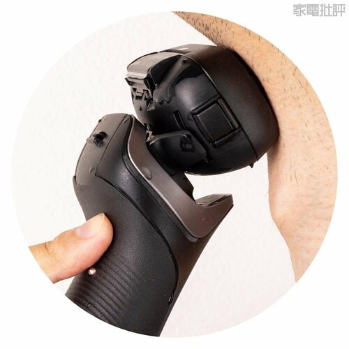 ヘッドは上下左右に可動 電気シェーバーおすすめ イメージ