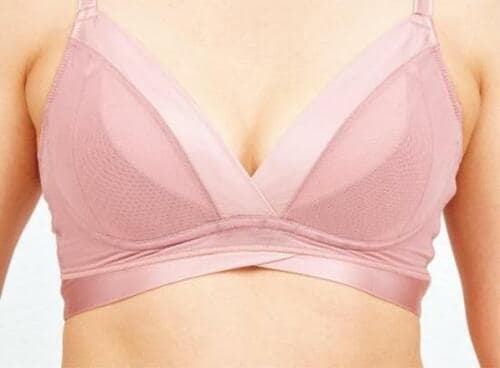 ズレずに胸にフィットするブラデリスミー「HugMe Bralette」