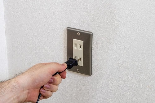 アンプの電源は壁コン直結が正解です イメージ