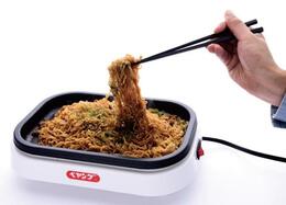 ペヤングが簡単に美味しくなる『焼きペヤングメーカー』