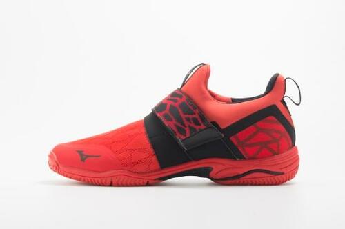 MIZUNO「ウエーブダイバース LG LITE」 フィットネスシューズおすすめ イメージ