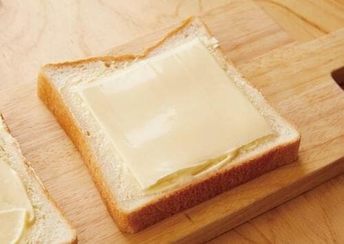 とろけるチーズ入り岩下の新生姜の豚肉巻きサンドイッチ イメージ4