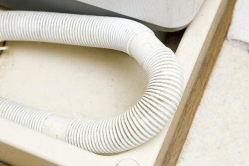 【アイテム】ベタつく洗濯パン・ホースには「重曹ペースト」を イメージ