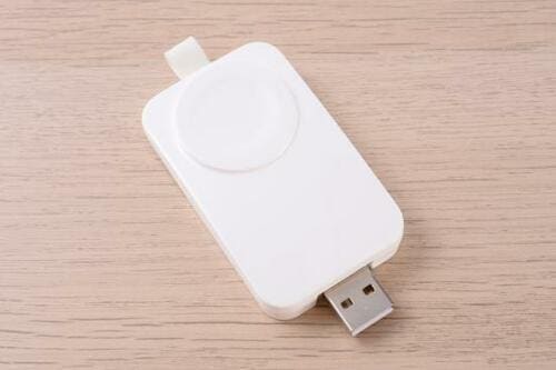 leChivee:Apple Watch 充電器:充電器