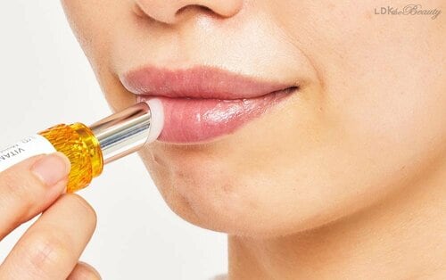 唇に当たりのいい形状 2024年ベストコスメおすすめ イメージ