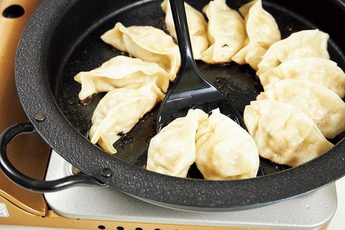 鉄製・フッ素加工の餃子鍋の人気商品を徹底比較 餃子鍋おすすめ イメージ
