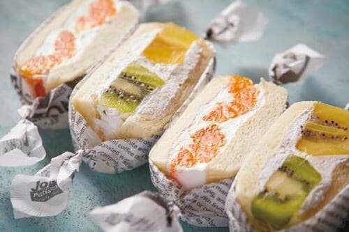 フルーツと生クリームの絶妙な味！キウイ／みかんのフルーツサンド イメージ
