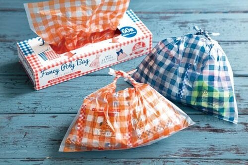 中身が見えないものならチェック柄のポリ袋がオススメ！ イメージ