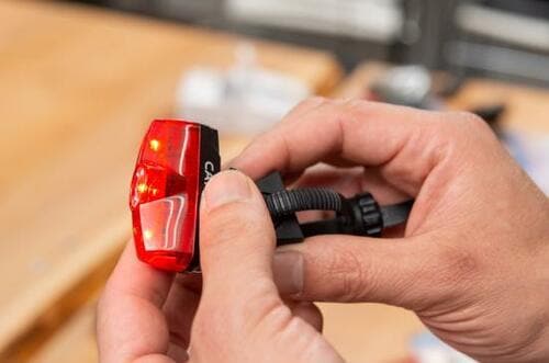 キャットアイ「セーフティライト RAPID mini TL-LD635-R」 自転車用テールライトおすすめ イメージ2