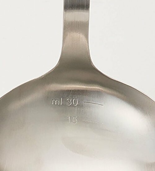 ③すくった分量がひと目で分かる!目盛り入り「ステンレスお玉」