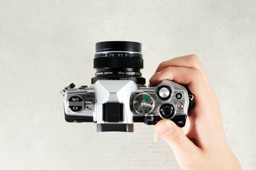 グリップがなく持ちづらい イメージ