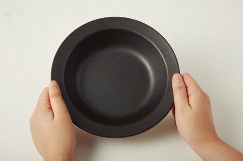 直火もオーブンもレンジも!そのまま食卓に出せる耐火皿