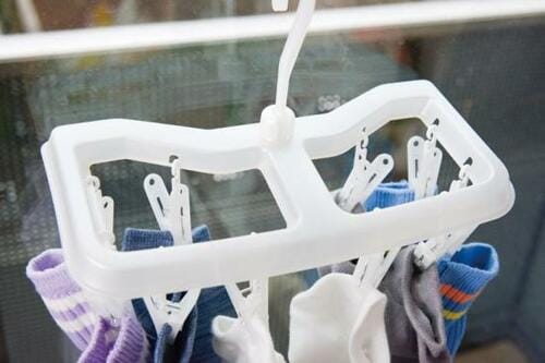 【その②】引っかけるだけ！壁に当たらずにちゃんと干せます イメージ2