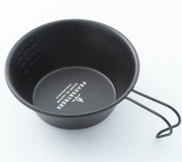 シェラカップおすすめ ピークス&ツリーズ シェラカップ ステンレス ブラック 黒 330ml イメージ