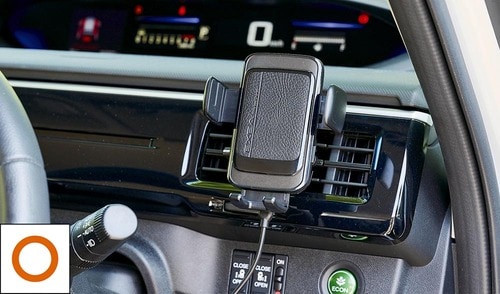 質感が高くインテリアにも調和 車用スマホホルダーおすすめ イメージ