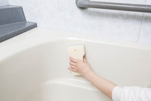 ②ぐいっと力を入れて洗えるフィットするお風呂スポンジ