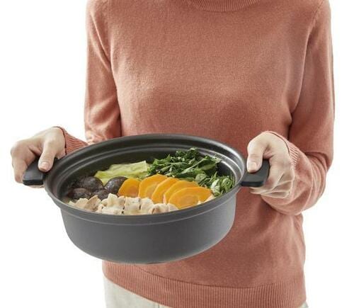 土鍋の半分の軽さ！ カインズ「土鍋風アルミ鍋」 イメージ2