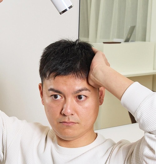 4:膨らみやすいハチまわりをおさえる メンズヘアジェルおすすめ イメージ