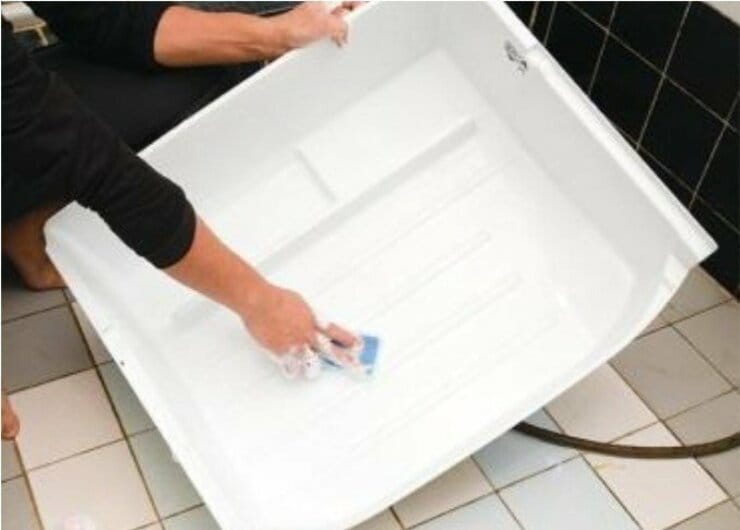 消臭剤で追いつかない！キッチンのニオイ防止に“冷蔵庫丸洗い”のススメ