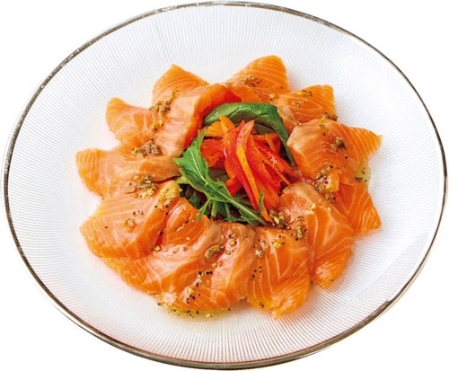 8:サーモンのクリスピーカルパッチョ アウトドアスパイスおすすめ イメージ