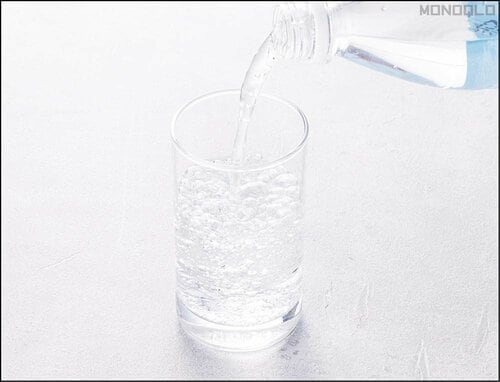 【炭酸の強さ】細かい泡で舌先がピリピリする 炭酸水おすすめ イメージ